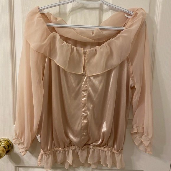 Blouse Magender size 8 M color pink similar a Beige - Picture 7 of 7